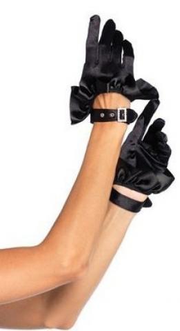 cropped black gloves